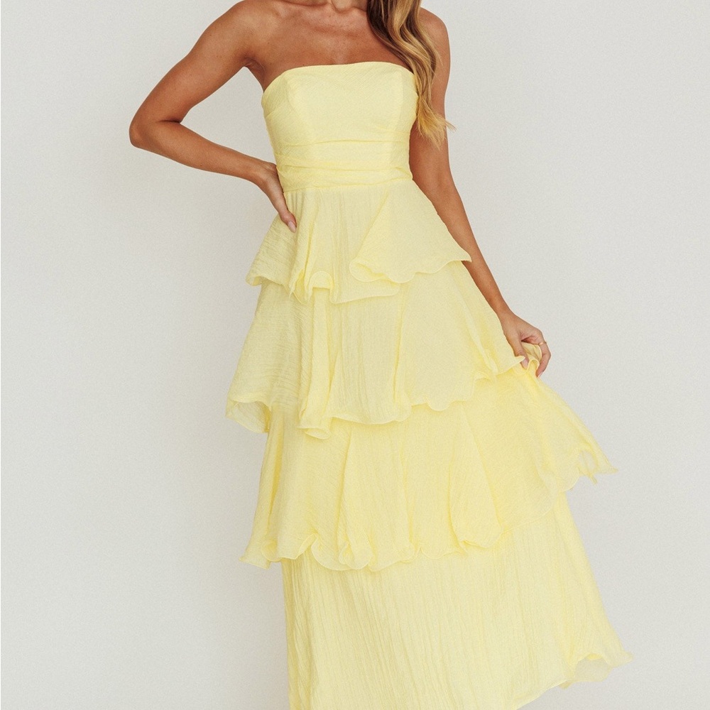 Elegant Yellow Strapless Tiered Dress